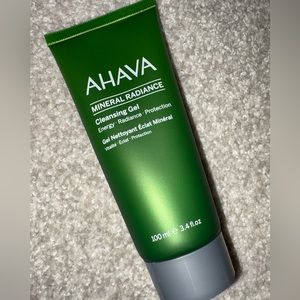 AHAVA Mineral Radiance
Cleansing Gel
3.4 oz